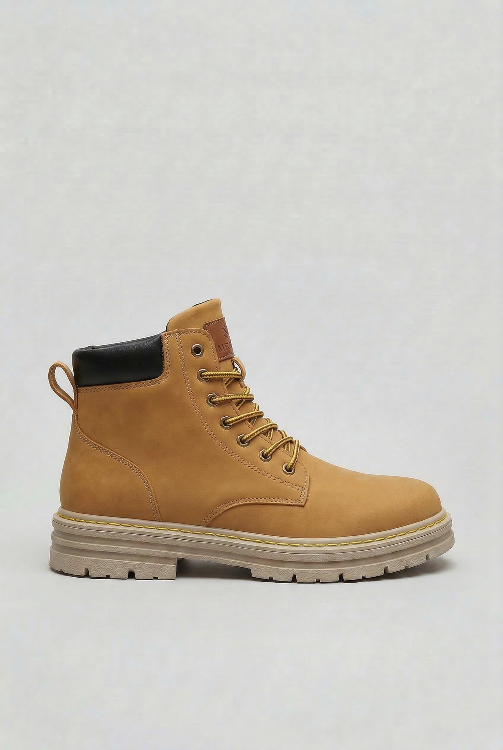 Men's Lace-Up Boots with Chunky Lug Sole for Enhanced Grip and Style 6